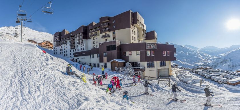 La Bulle des Bruyères aux Menuires : piscine, spa, sport