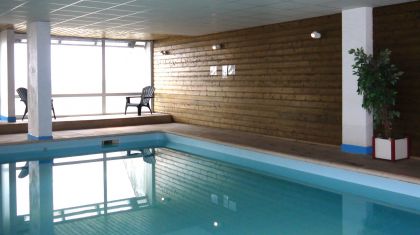 Piscine intérieure chauffée