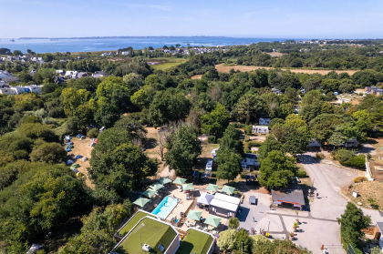 Le Camping Larmor Plage en famille !