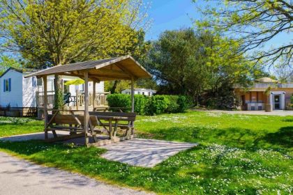 Le Camping Larmor Plage en famille !