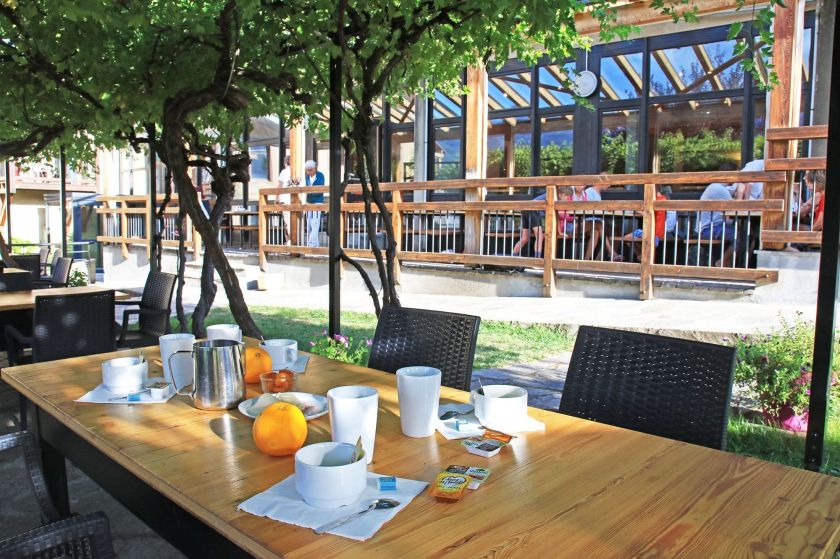 Terrasse  petit déjeuner