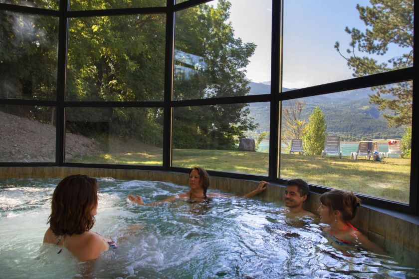 Piscine avec vue