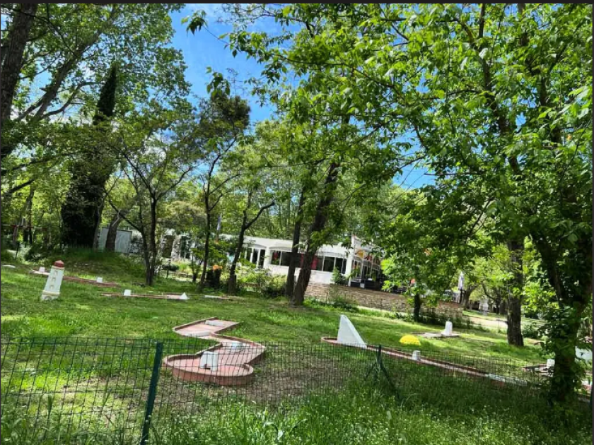 Camping Le Peyrolais
