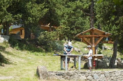 L'Huttopia Font Romeu, au cœur des Pyrénées Orientales en famille