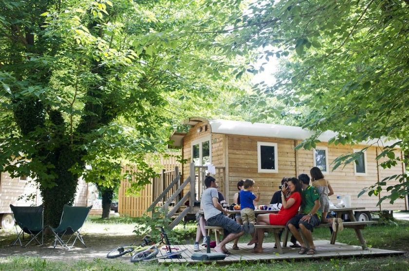 Les roulottes du Camping Indigo Le Moulin, pour un séjour insolite et confortable