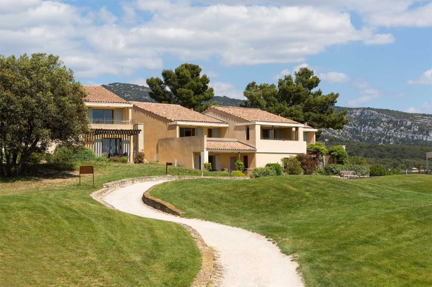 Domaine de country club