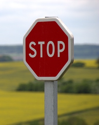 stop route voiture