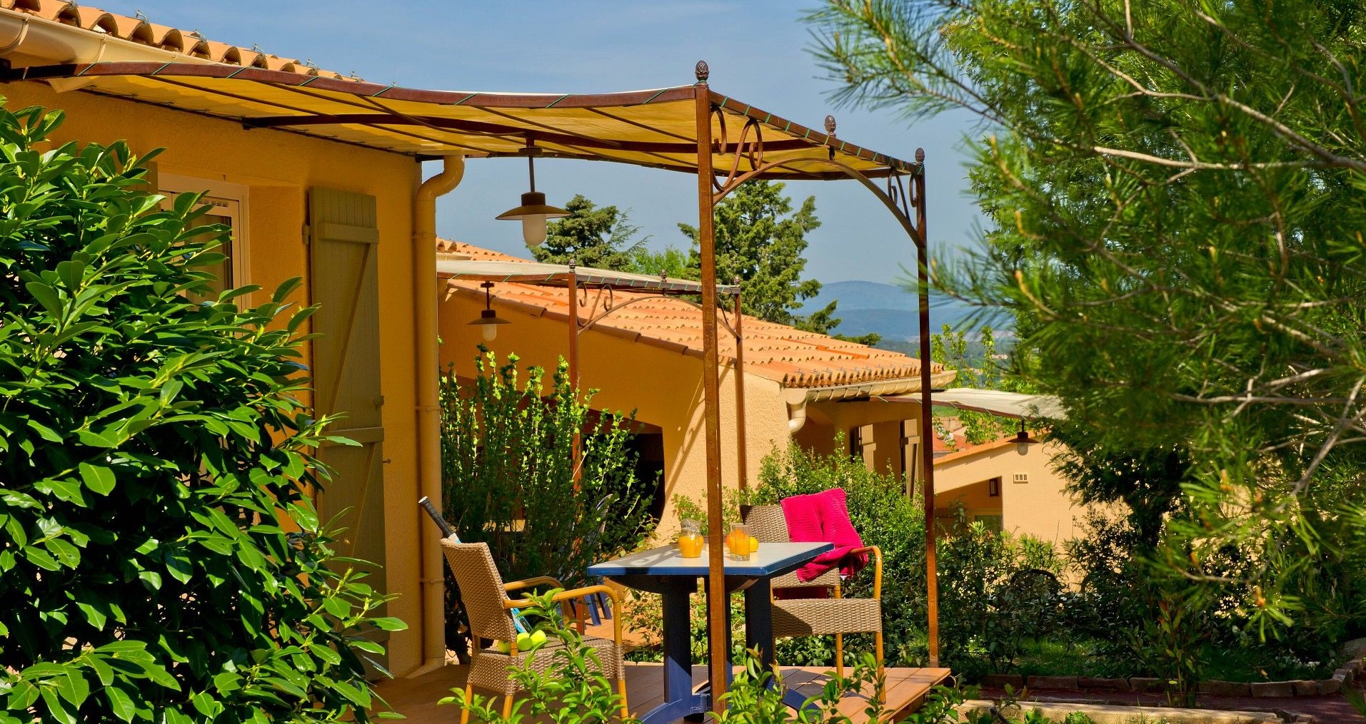 location roquebrune terrasse mobilier de jardin